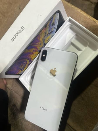 apple-iphone-xs-256-gb-used-big-0