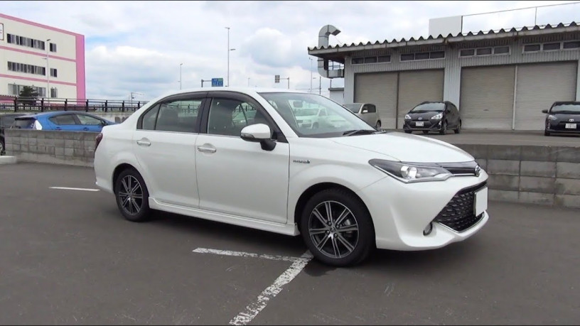 toyota-axio-x-hybrid-2018-big-0