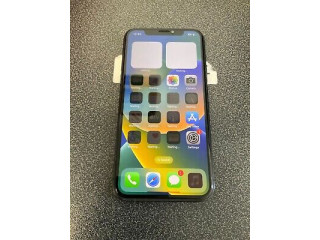 Apple iPhone 11 (Used)