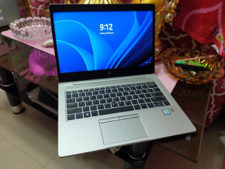 Hp Elitebook 830 G5 corei5 8th gen 8 gb Ram 256 SSD fresh