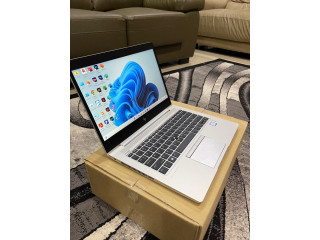 Hp Elitebook 830 G5 corei5 8th gen 8 gb Ram 256 SSD fresh