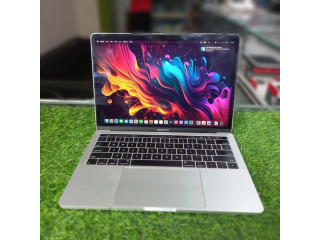 MacBook Pro A1989 Core i7-2019 13" Retina 16GB Ram 512GB SSD