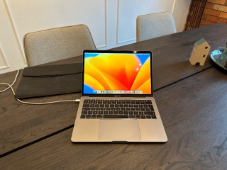 MacBook Pro A1989 Core i7-2019 13" Retina 16GB Ram 512GB SSD