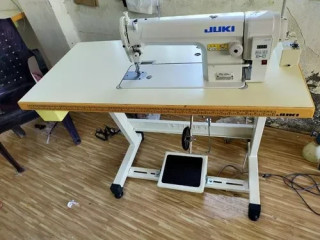 HIGH SPEED COMPUTERIZED BUTTON SEWING MACHINE