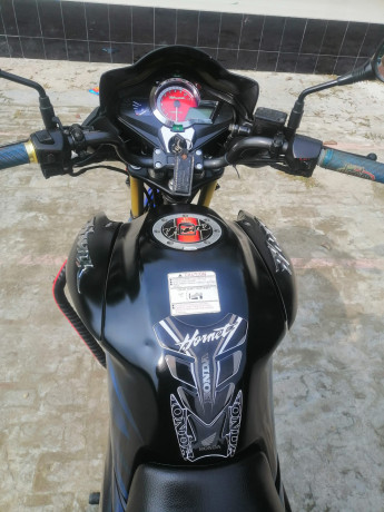 hero-hunk-150cc-big-3