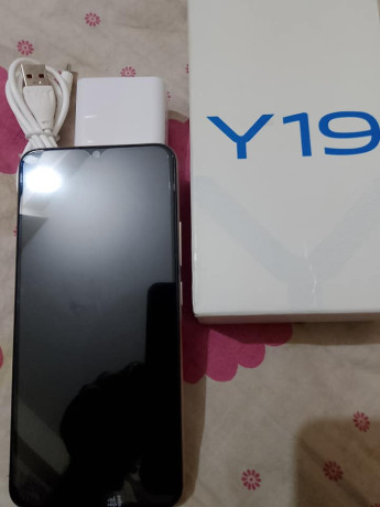 vivo-y19-big-3